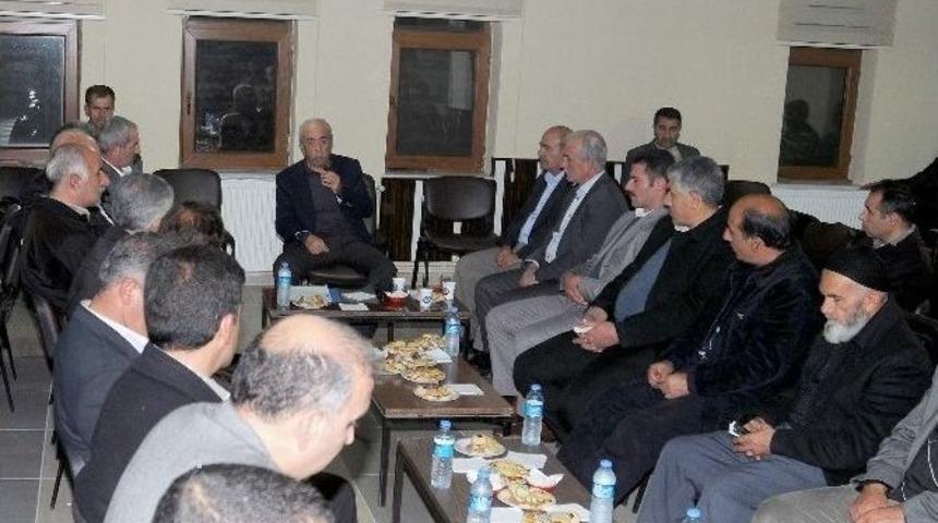 &Ccedil;elikhan Belediyesi Stk Ve Muhtarları Bilgilendirdi