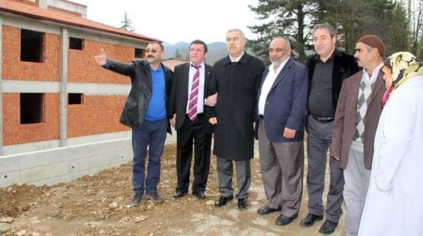 İhh Genel Başkanı Yıldırım Okul İnşaatını İnceledi