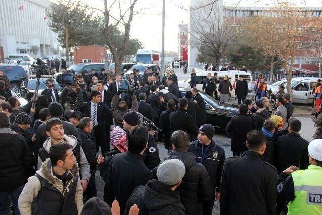 Erzurum’da Bir Grup Konutzede Başbakan Davutoğlu’ndan Destek İstedi 1