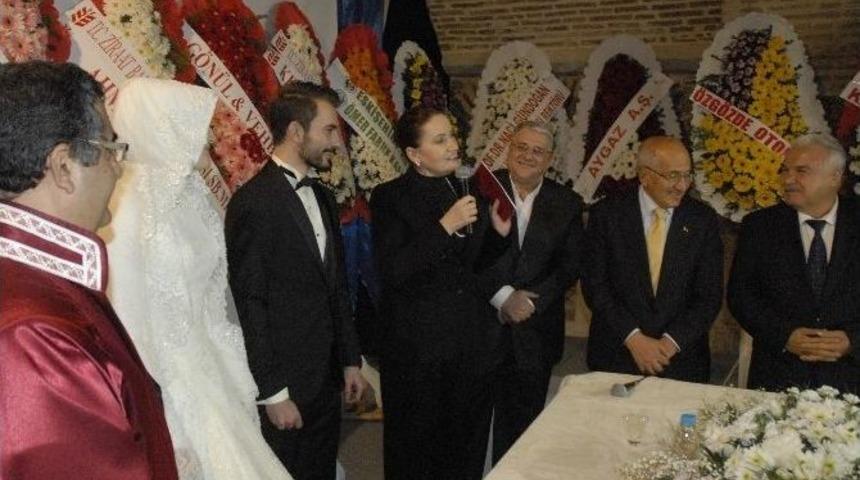 Akşener Eskişehir&rsquo;de Nikah Şahidi Oldu