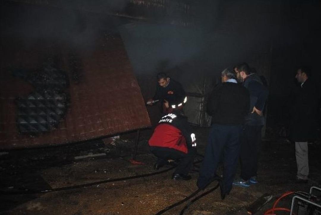 Amasya&rsquo;da Depo Yangını