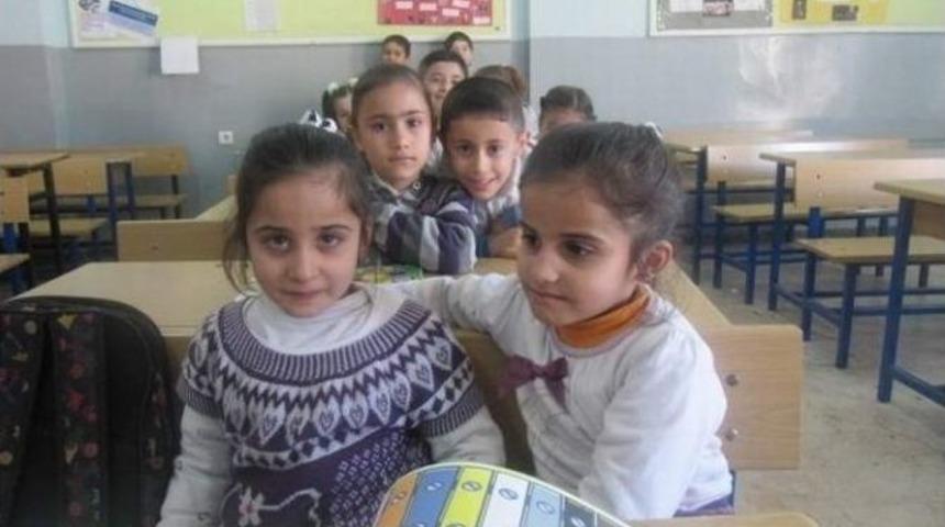 Suriyeli &Ouml;ğrenciler T&uuml;rk&ccedil;e &Ouml;ğreniyor