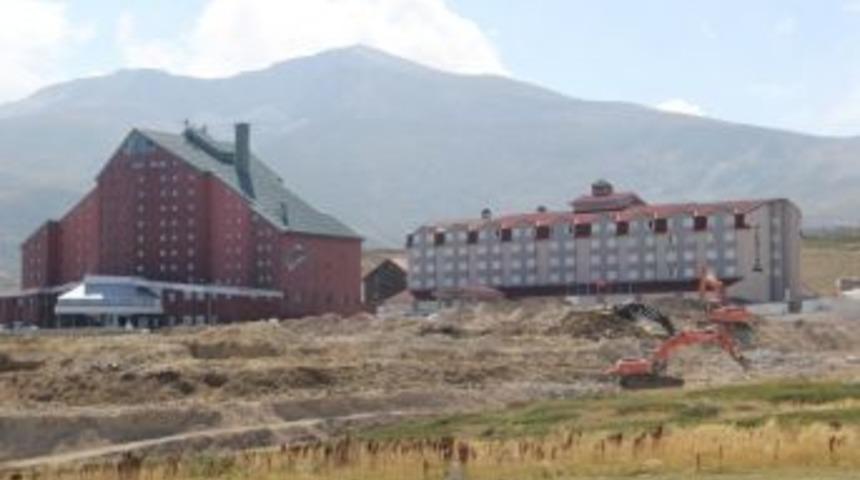 Harput Grubu Karinna Oteli Aldı