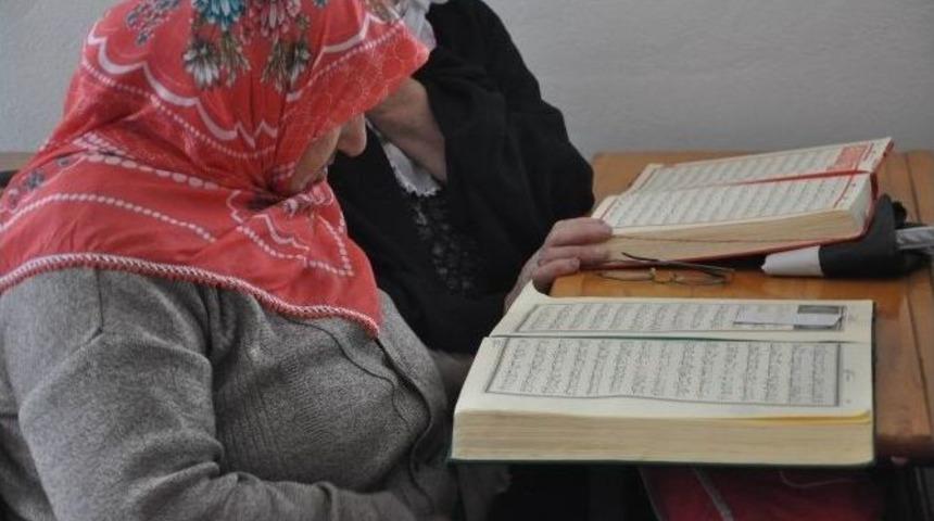 Tarihi Kur&rsquo;an Kursu &Ouml;ğrencilerine Kavuştu