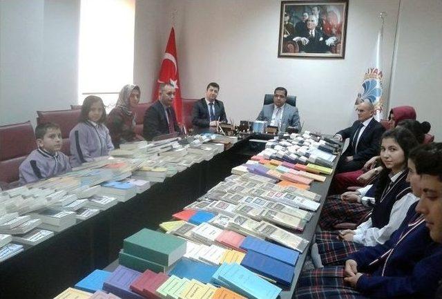 Boğazlıyan’da Okullara Kitap Seti Dağıtıldı 2