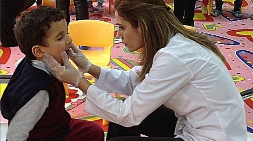 Anaokulu Miniklerine Diş Taraması Yapıldı