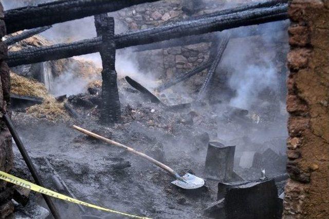 90 Yaşındaki Kadın Yanarak Öldü 1