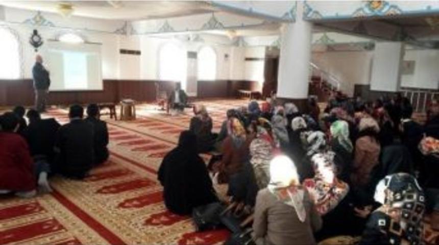 Fahri Kur&rsquo;an &Ouml;ğreticilerine Eğitim Semineri