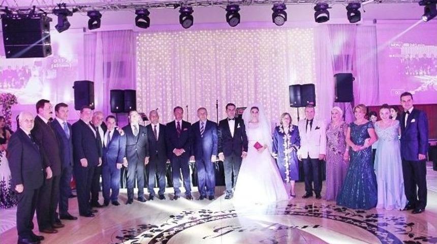 &Ccedil;ayırlı Ve Sarıca Ailelerinin Mutlu G&uuml;n&uuml;