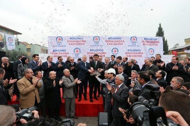 Bakan Zeybekci, Doğalgaz Temel Atma Törenine Katıldı