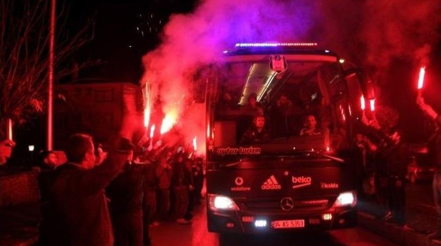Beşiktaş&rsquo;a Coşkulu Karşılama