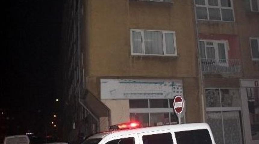 K&uuml;tahya&rsquo;da Merdivenden D&uuml;şen Kadın Yaralandı