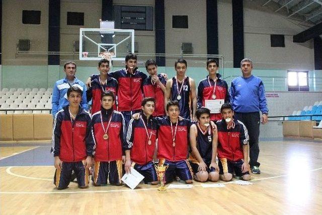 Erzincan&rsquo;da Basketbol Şampiyonluğu M&uuml;sabakaları Ger&ccedil;ekleşti 1
