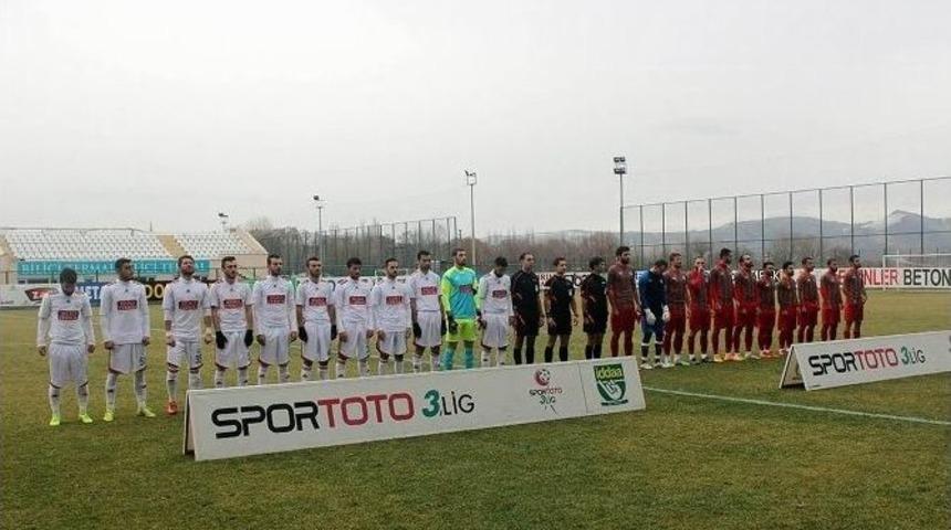 Sivas D&ouml;rt Eyl&uuml;l Belediyespor&rsquo;da Galibiyet Sevinci Yaşanıyor