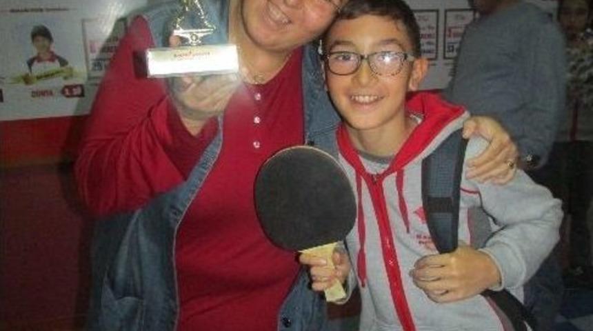 Başarı Koleji Velileri Masa Tenisinde Yarıştı