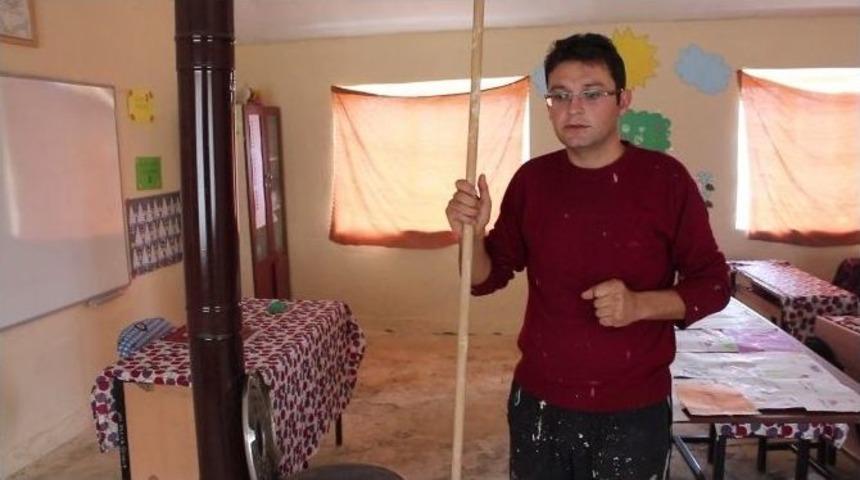 M&uuml;d&uuml;r Yardımcısından Okula Anlamlı Destek