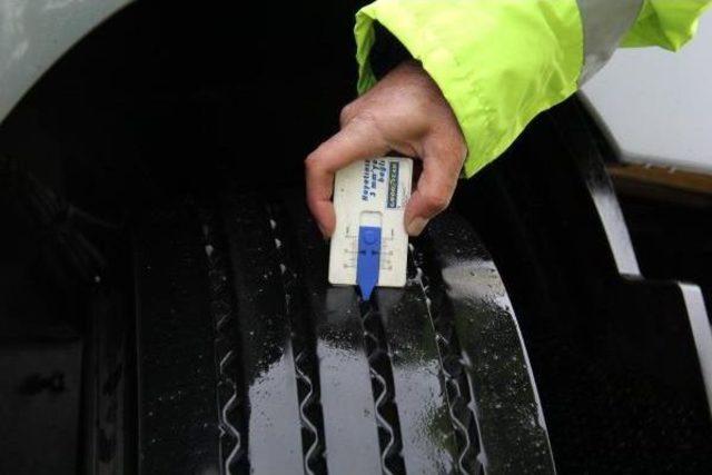 Polisten zorunlu kış lastiği uygulaması 1