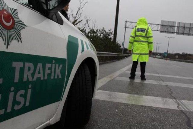 Polisten zorunlu kış lastiği uygulaması 3