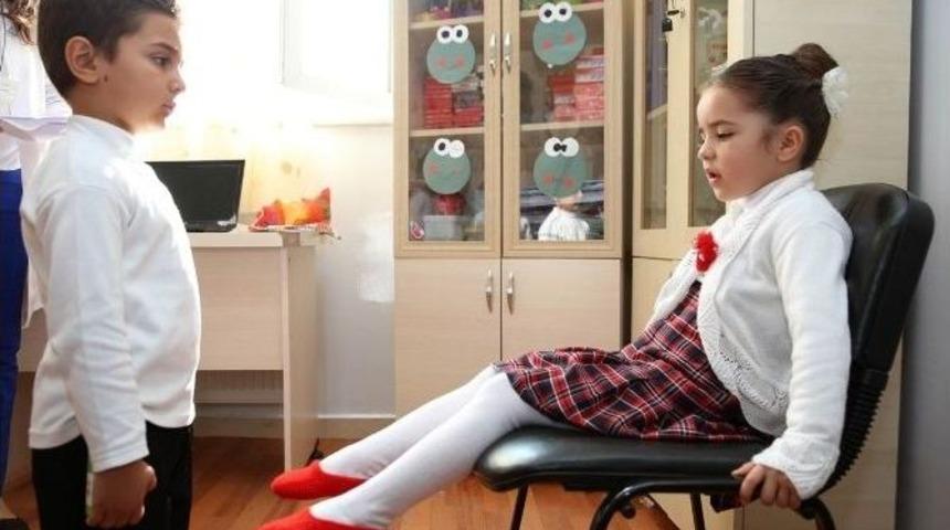 Minik &Ouml;ğrenciler &Ouml;ğretmenlerini Unutmadı