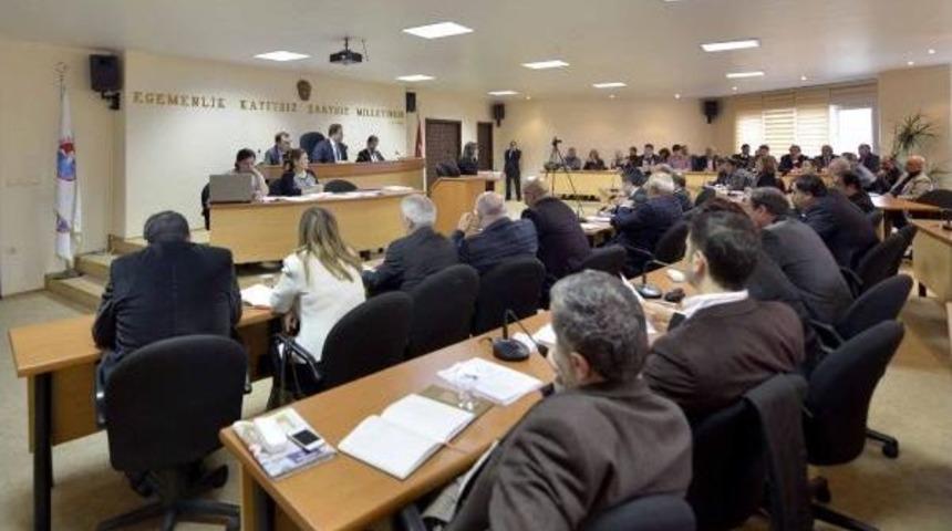 Maltepe belediyesi'nden  'mazeret izinli' noel ve muharrem tatili hazırlığı