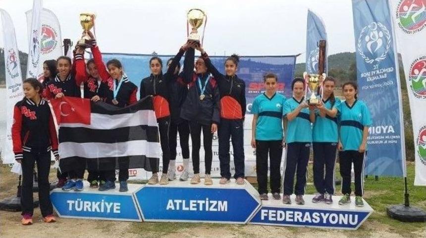 Atletiz Kros Liginde Song&uuml;l Konak T&uuml;rkiye Şampiyonu