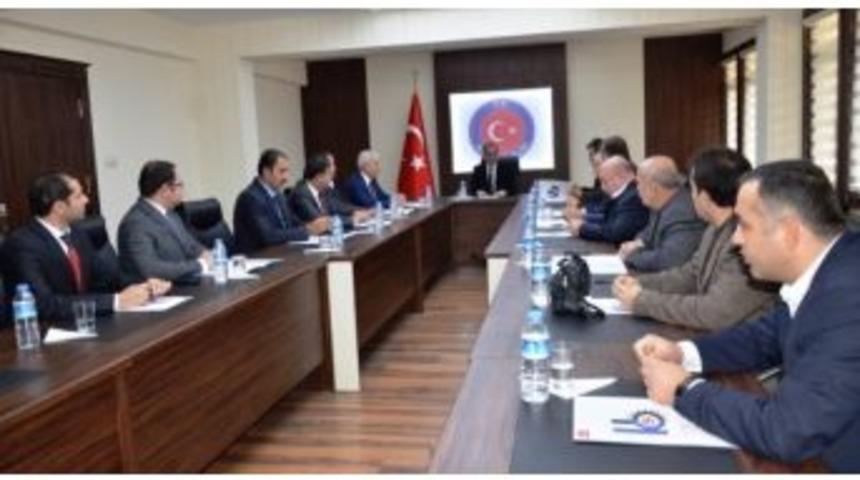 Osb M&uuml;teşebbis Teşekk&uuml;l Heyeti Vali Tapsız Başkanlığında Toplandı