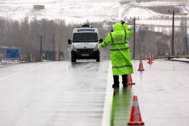 Erzurum’da Kış Lastiği Denetimi