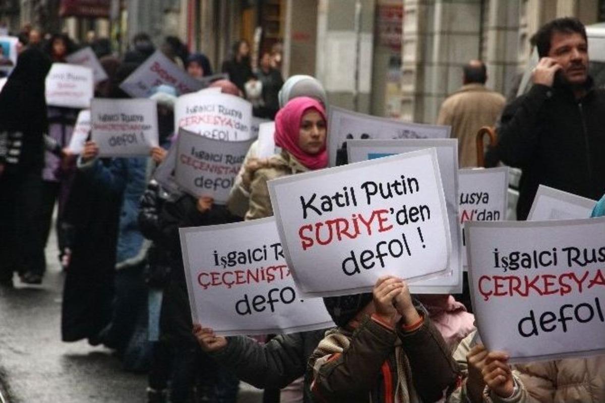 M&uuml;lteci &Ccedil;ocuklardan Putin Eylemi