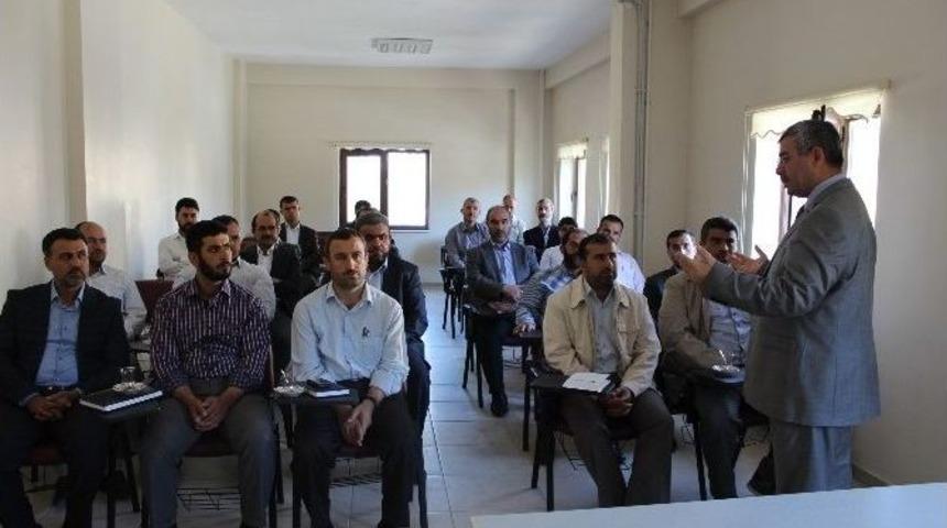 Mardin&rsquo;de Y&uuml;z Y&uuml;ze Vaaz Semineri Sona Erdi