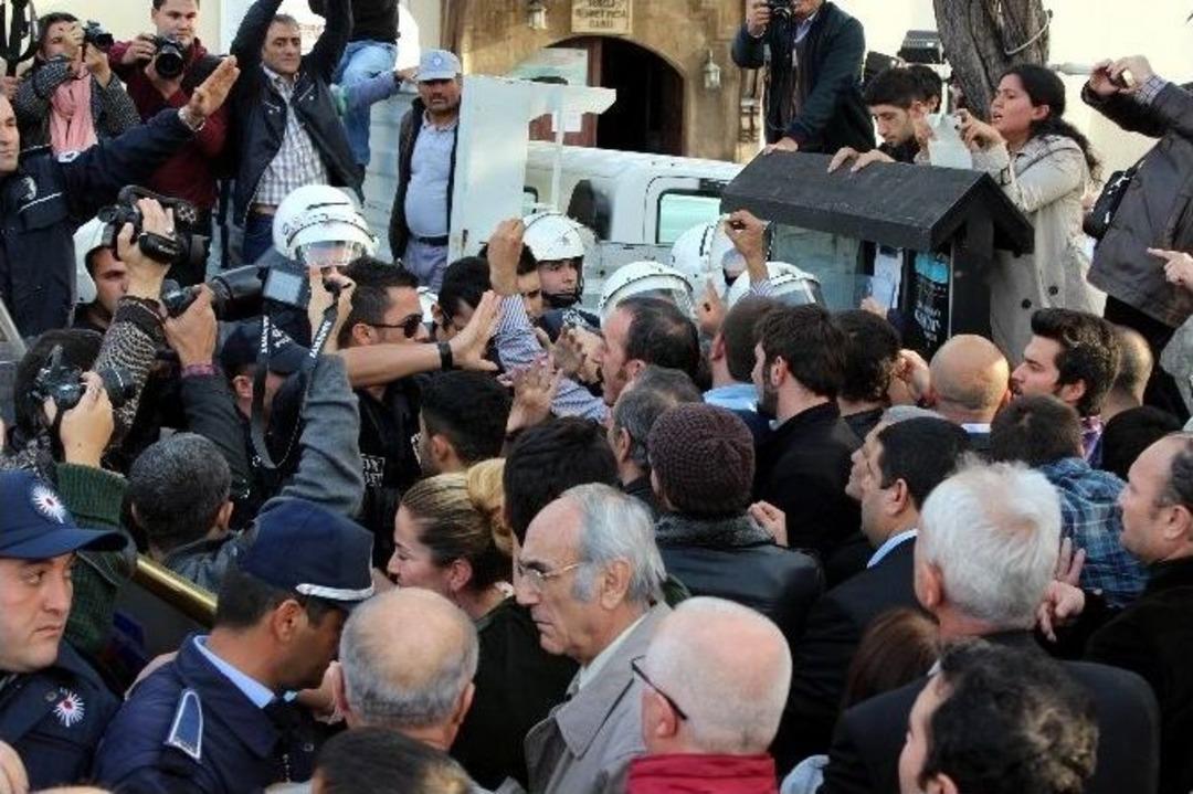 Ansan Tahliyesinde Arbede (2)