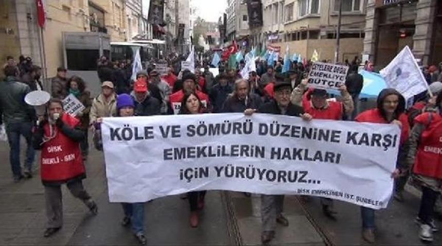 Emekli-sen &uuml;yelerinden protesto y&uuml;r&uuml;y&uuml;ş&uuml;