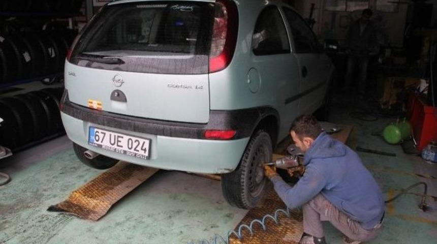 Soğuk Hava Kış Lastiklerini Taktırdı