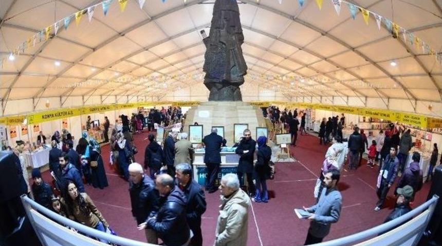 Konya Kitap G&uuml;nleri Yoğun İlgi G&ouml;r&uuml;yor