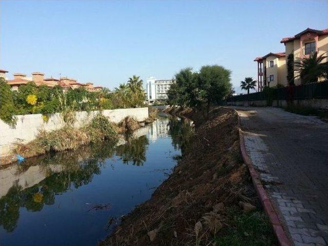 Manavgat’ta Derelerde Islah Çalışmaları Başladı