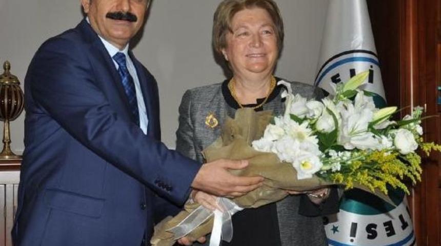 Kocaeli &uuml;niversitesi'nde rekt&ouml;rl&uuml;k devir teslimi