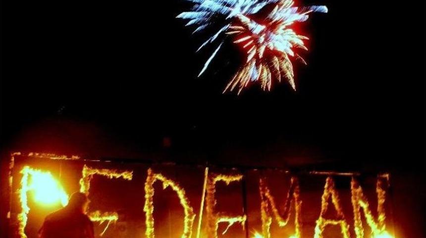 Paland&ouml;ken&rsquo;de Meşaleli Kayak G&ouml;sterisiyle Kayak Sezonu Start Aldı