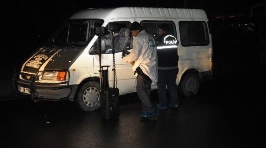 Otomobil Hurdalığında 1 Kişi &Ouml;l&uuml; Olarak Bulundu