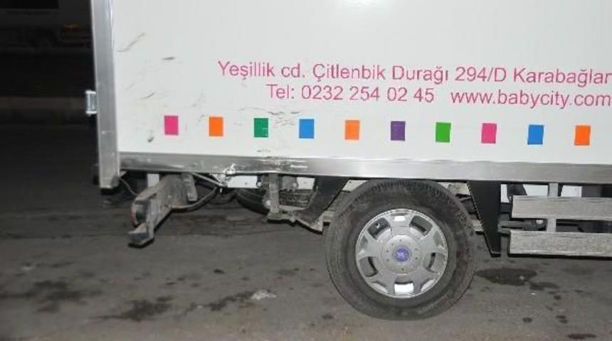 Motosiklet kazası g&uuml;venlik kamerasında