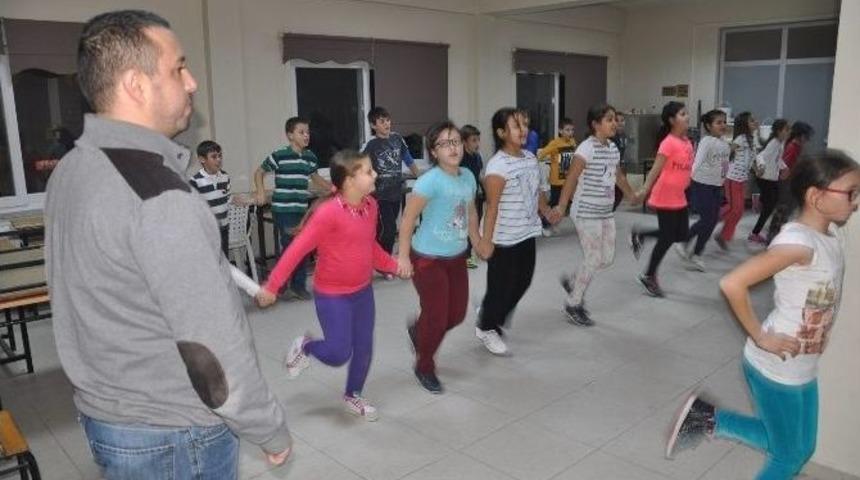 Keşan&rsquo;da Halk Oyunları Kurs &Ccedil;alışmalarına Yoğun İlgi Var