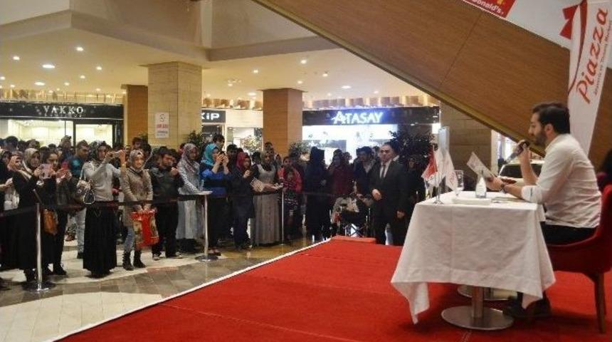 Hikmet Anıl &Ouml;ztekin, Kahramanmaraş Ve Şanlıurfa&rsquo;da Kitaplarını İmzaladı