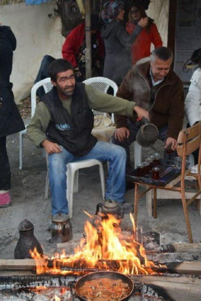 Yırcalılara destek ziyaretleri sürüyor