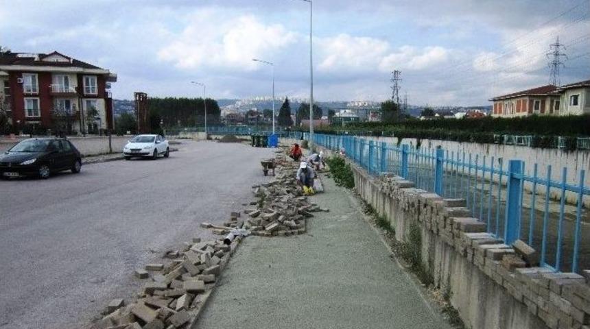 İzmit Sokakları Elden Ge&ccedil;iriliyor