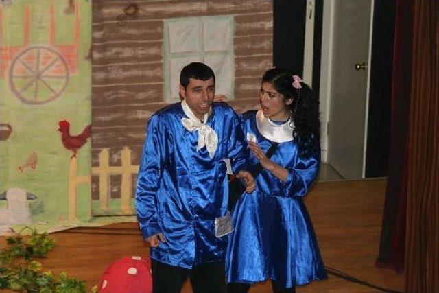 &Ccedil;ocuklar &ldquo;kalbimdeki Ben&rdquo; İsimli Oyunu &Ccedil;ok Sevdi 1