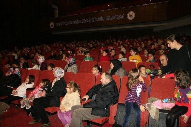 &Ccedil;ocuklar &ldquo;kalbimdeki Ben&rdquo; İsimli Oyunu &Ccedil;ok Sevdi 3