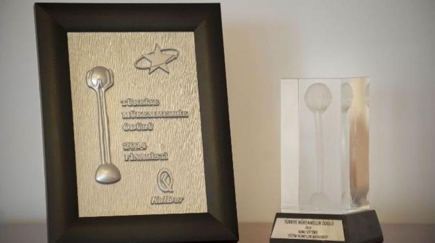 A&uuml; M&uuml;hendislik Fak&uuml;ltesi&rsquo;ne &lsquo;m&uuml;kemmellik &Ouml;d&uuml;l&uuml;&rsquo;