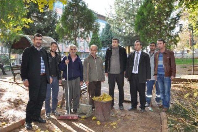 İslahiye'de şiddet ve trafik cezasını park temizleyerek çekiyorlar