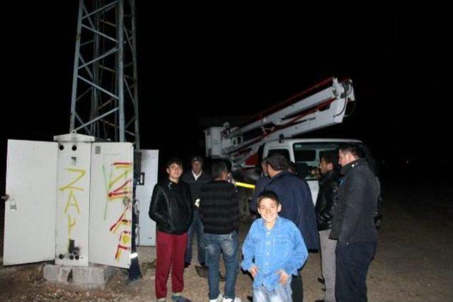Nusaybin de trafo yandı, mahalle karanlıkta kaldı 1