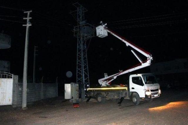 Nusaybin de trafo yandı, mahalle karanlıkta kaldı 2