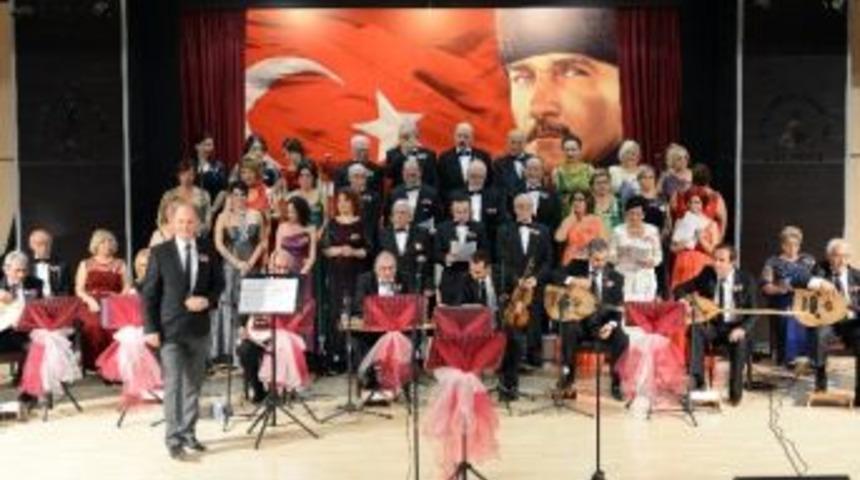 Muratpaşa&rsquo;da Cumhuriyet Konseri