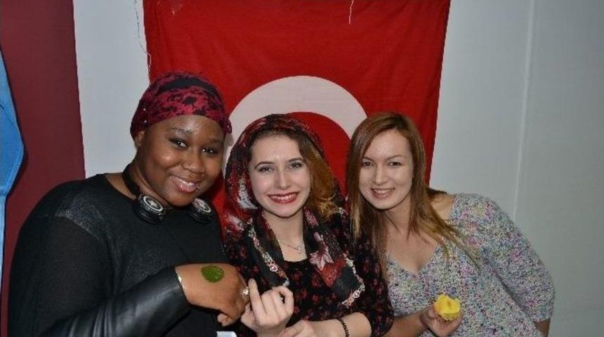 Edosk Gen&ccedil;leri Madrid&rsquo;te T&uuml;rk K&uuml;lt&uuml;r&uuml;n&uuml; Tanıttı